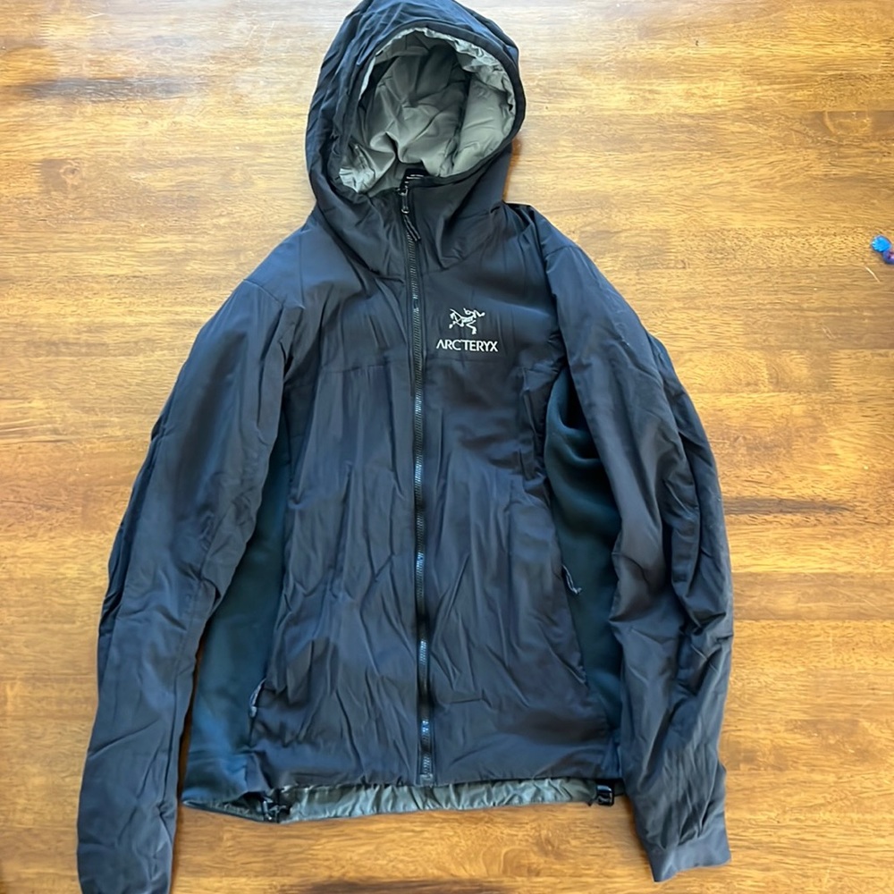 Arcteryx atom lite jacket with hood